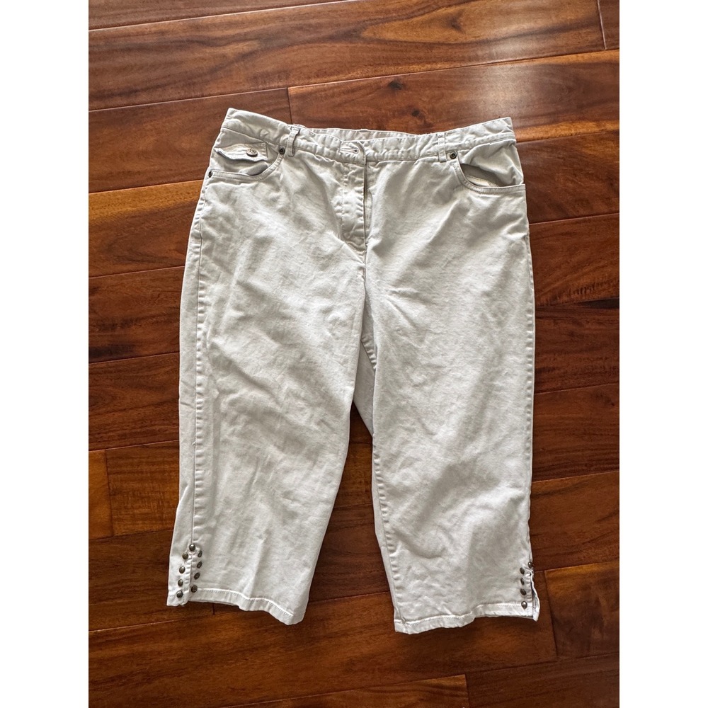 Hearts of Palm Capri Pants Womens 10 Khaki Excellent Studded Hem Cropped Cotton